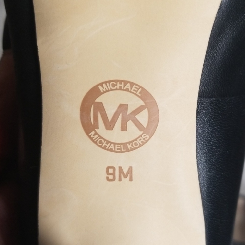 Michael Kors | Leather High Heel Pumps - Picture 5 of 8